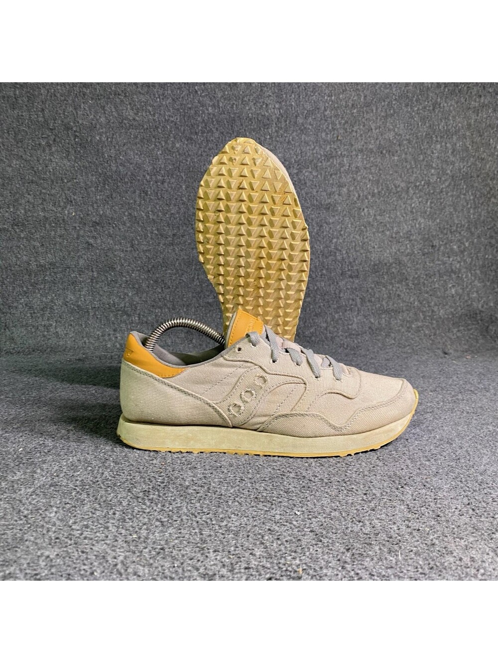 Saucony Shoes Womens Size 8.5 Beige Canvas Low Top Casual Sneakers S60272-2